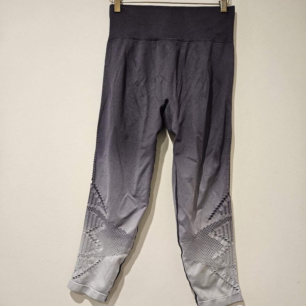 PINK Victoria's Secret Ombre Black and Gray Leggings